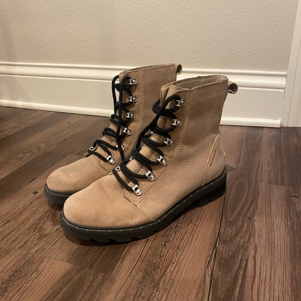 SOREL lace up boots - Picture 2 of 5
